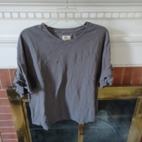 up west Tops - Grey tee ruffle sleeves
